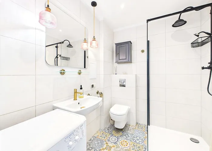 W Gdyni Przy Lesie *