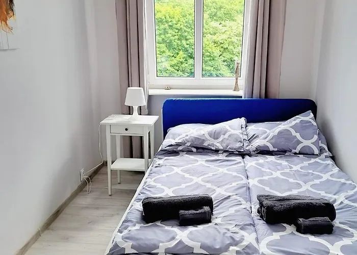 W Gdyni Przy Lesie *